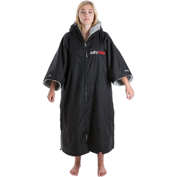2023 Dryrobe Advance Kortærmet Omklædning Robe DR100 - Black / Grå