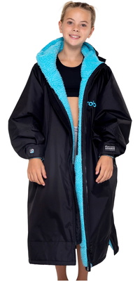 2026 Dryrobe Junior Advance Langærmet Omklædningskåbe V3KSLSDA - Black / Blå
